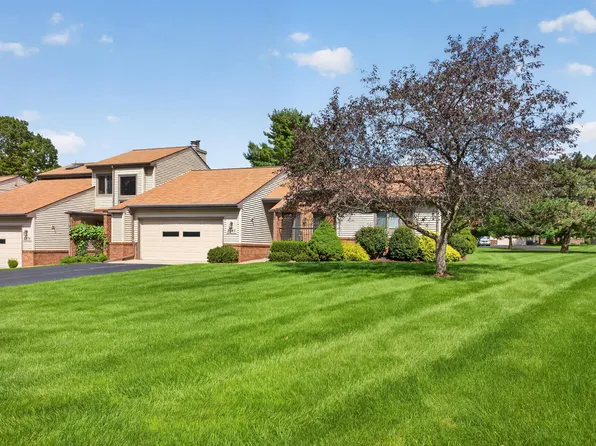 2880 S Wooddale Dr, Jackson, MI 49203