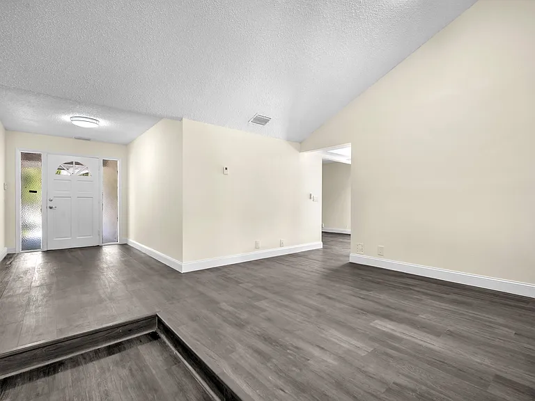654 West Dr — Photo 16