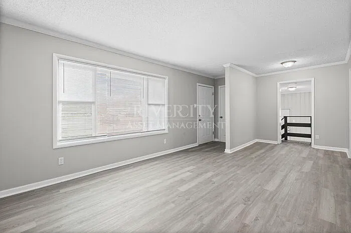 3 bed, 2.0 bath, 1732 sqft, $1,295 — Photo 4