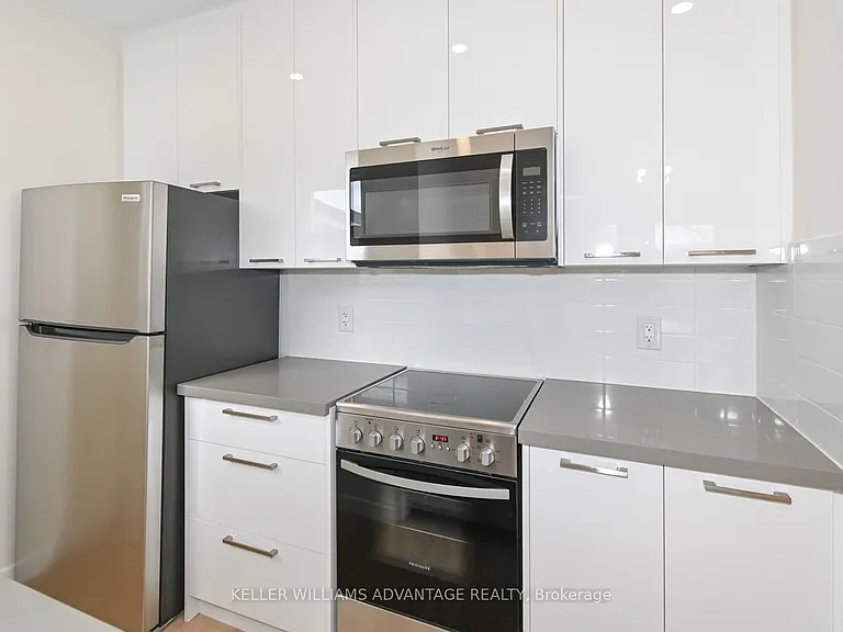 113 Woodbine Ave #UPPER — Photo 5