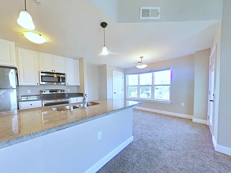 Delafield Woods Apartments — Photo 73