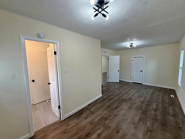 146 Meade St — Photo 13