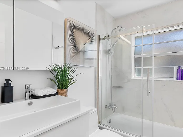 2207 NE 16th Ave — Photo 35