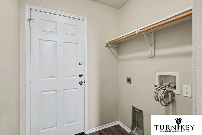 8028 Tanner Ave — Photo 7