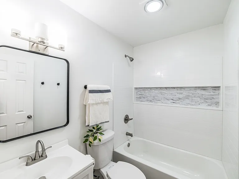 2627 Thornhill Rd NW — Photo 34