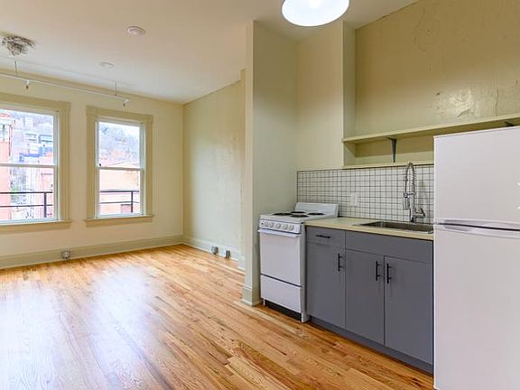 3rd image of 57 E McMicken Ave