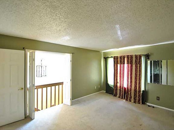 4th image of 735 Quesnel Dr