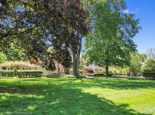 19905 Beverly Rd, Beverly Hills, MI 48025