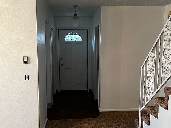 3rd image of 1416 Yellowstone Ave