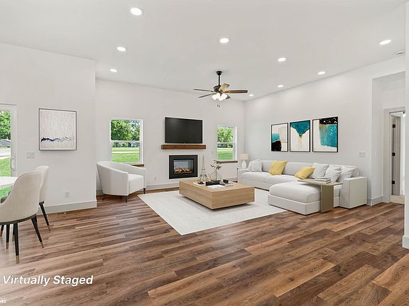 4th image of 2320 Heritage Way