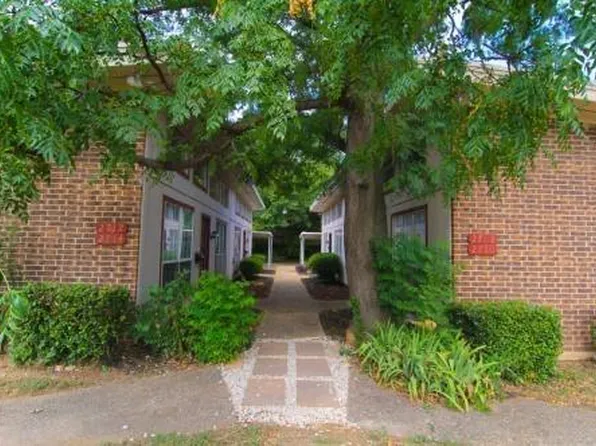 2710 McCart Ave #2710, Fort Worth, TX 76110