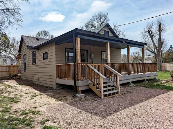 1642 Baltimore Ave, Hot Springs, SD 57747