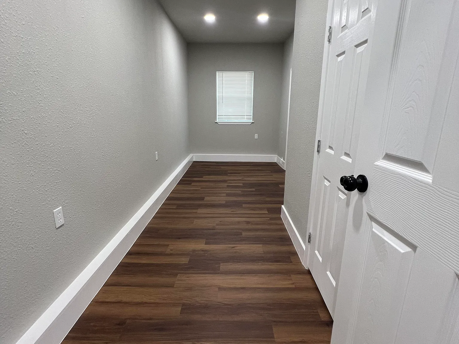 4 bed, 1252 sqft, $2,200 — Photo 4