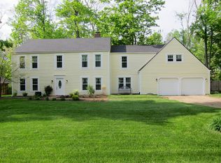 279 Walnut Grove Dr, Dayton, OH 45458