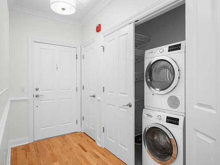 Laundry/Entry