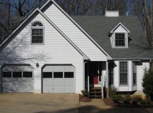 215 Ridgeview Dr, Athens, GA 30606