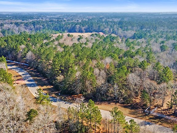 3rd image of 4410 N Duck Creek Rd