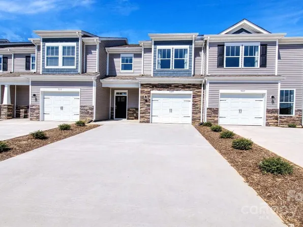 287 Creekview Rd, Hendersonville, NC 28792