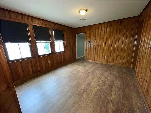 803 Chipley St — Photo 6
