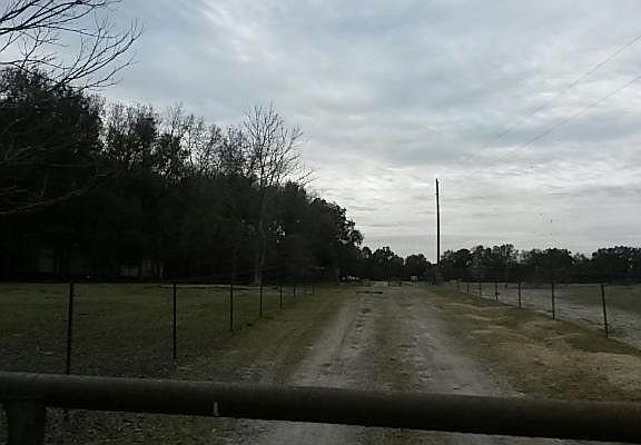 4th image of 3936 200th St