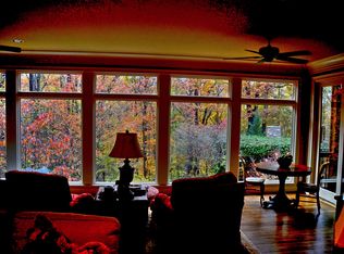 1732 Shades Crest Rd, Vestavia Hills, AL 35216