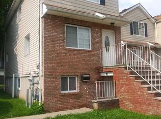 72 Roff St, Staten Island, NY 10304