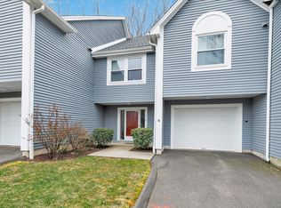 9 Meadow Lake Dr #9, Shelton, CT 06484