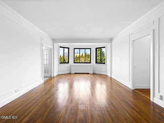 3rd image of 47 Lafayette Pl APT 2D