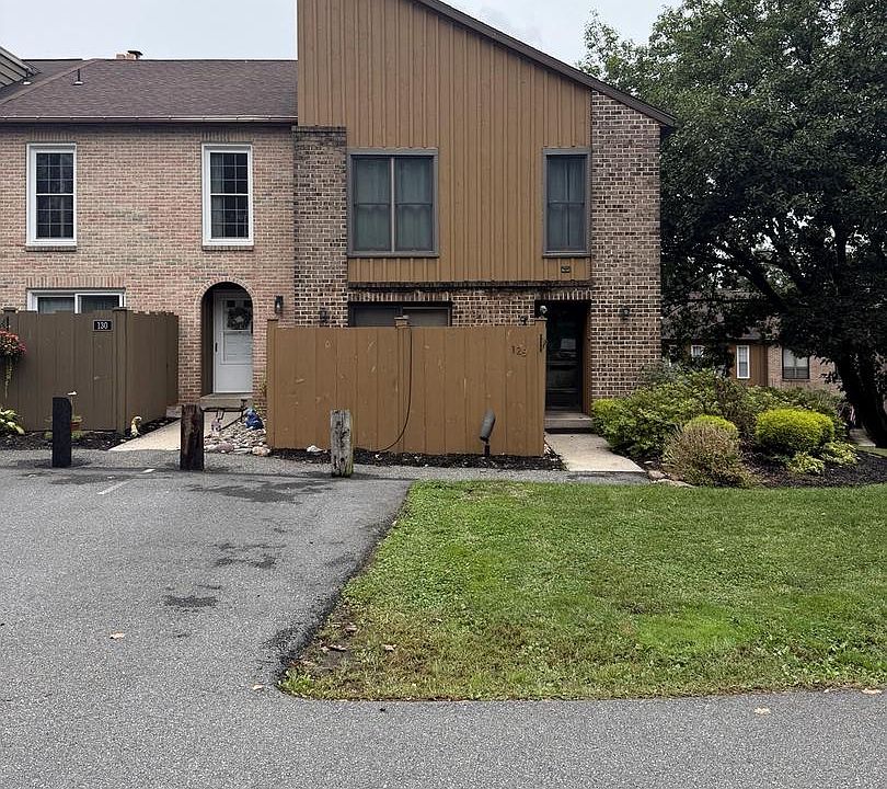 2nd image of 129 Merion Ln