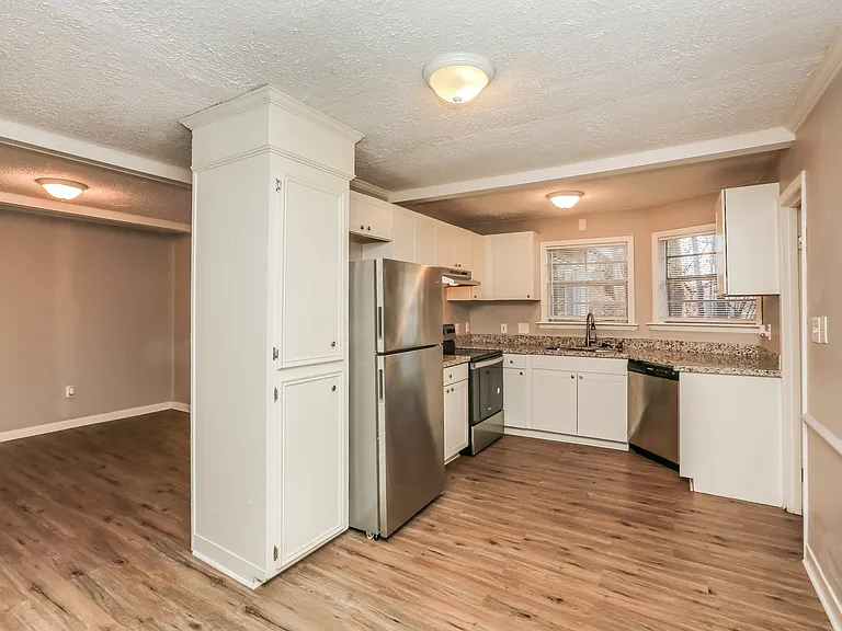 822963_018_living_room_13468013.jpg