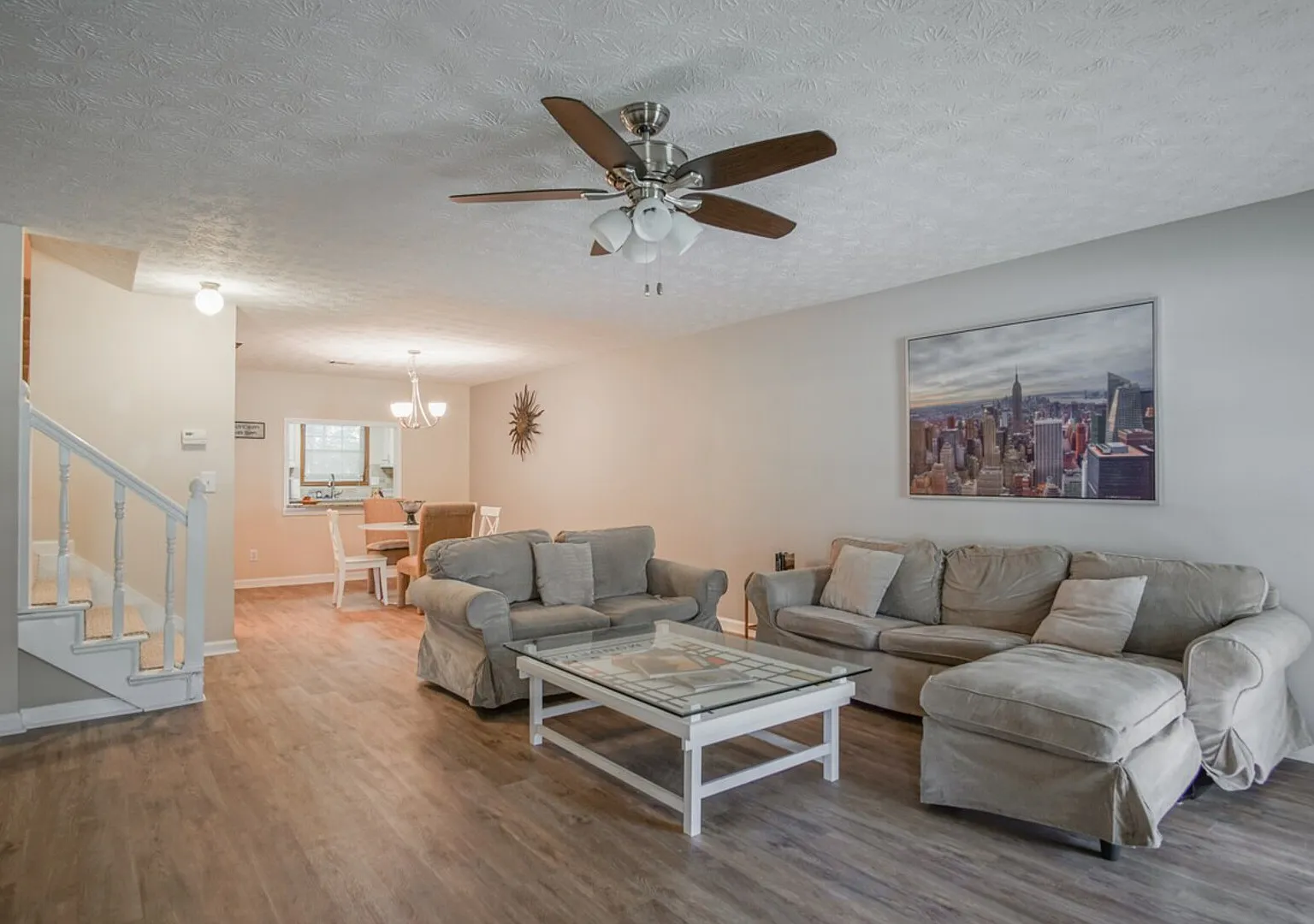 2 BR Townhouse - 10 Mins to Horse Park — Photo 2
