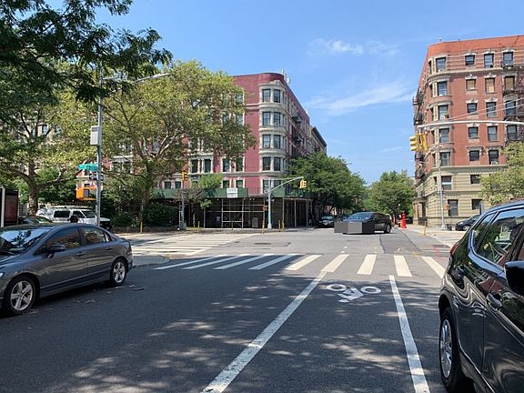 5th image of 161 W 120th St