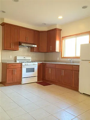 Rented by R New York | media 9