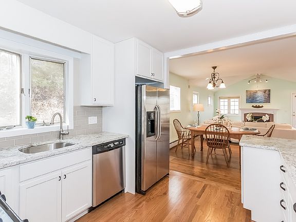 New Cabinets & Granite