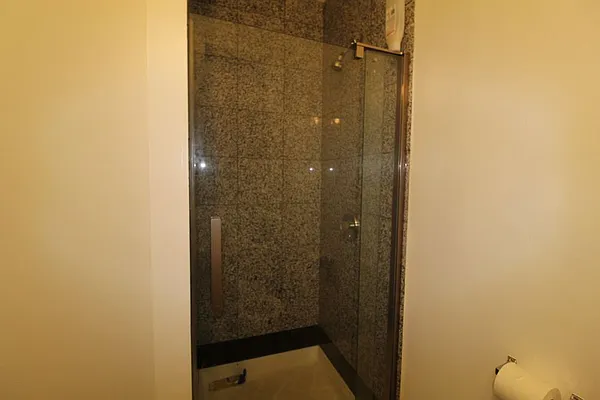 Rented by Mossanen Group | media 36