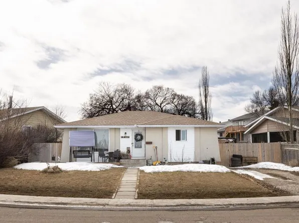 4416 NW 54th Ave, Innisfail, AB T4G 1K6