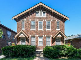 1071 Terrace Dr, Saint Louis, MO
