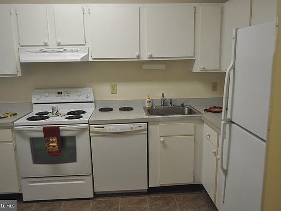 5th image of 18703 Paprika Ct