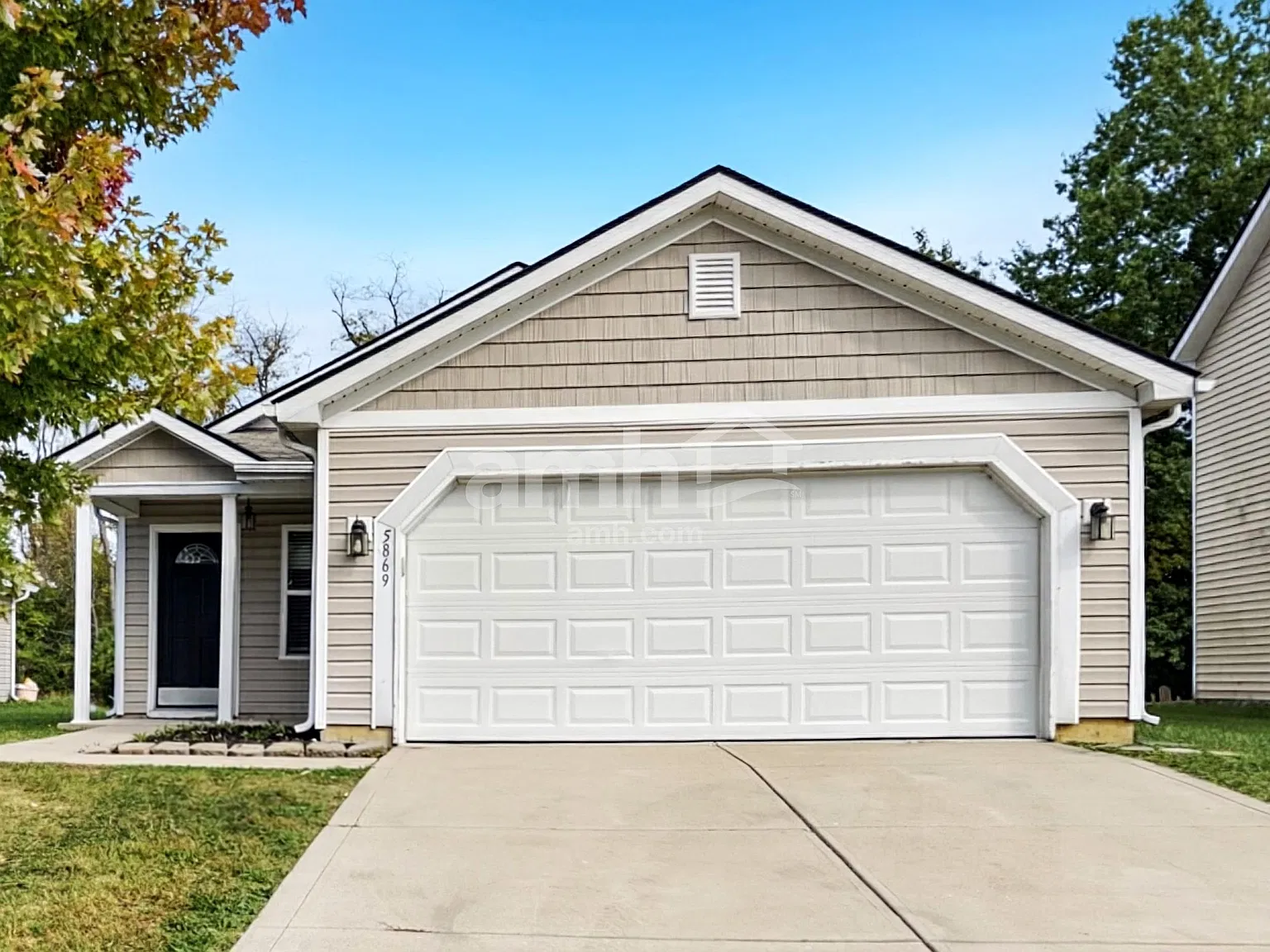 3 bed, 2.0 bath, 1240 sqft, $1,785 — Photo 1
