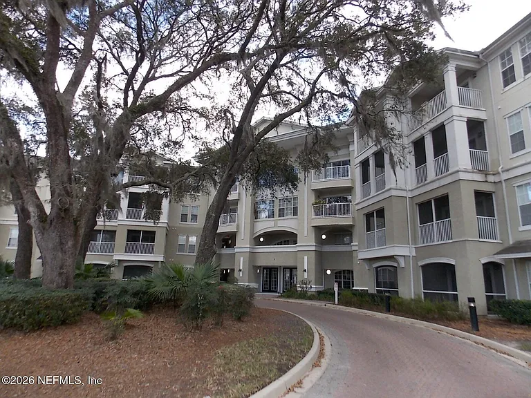 8290 Gate Pkwy W #916 — Photo 5