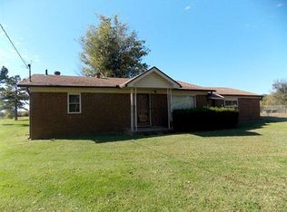 2005 N Gray St, Pocola, OK 74902
