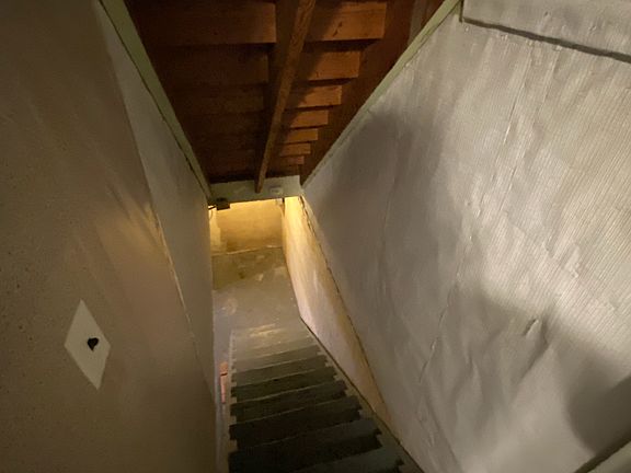 3rd image of 302 Virginia Ave