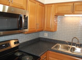210 Circle Ave #608, Forest Park, IL 60130