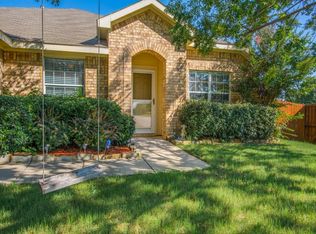 1113 Lindstrom Dr, Fort Worth, TX 76131