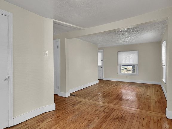 4th image of 1814 Korando Ave