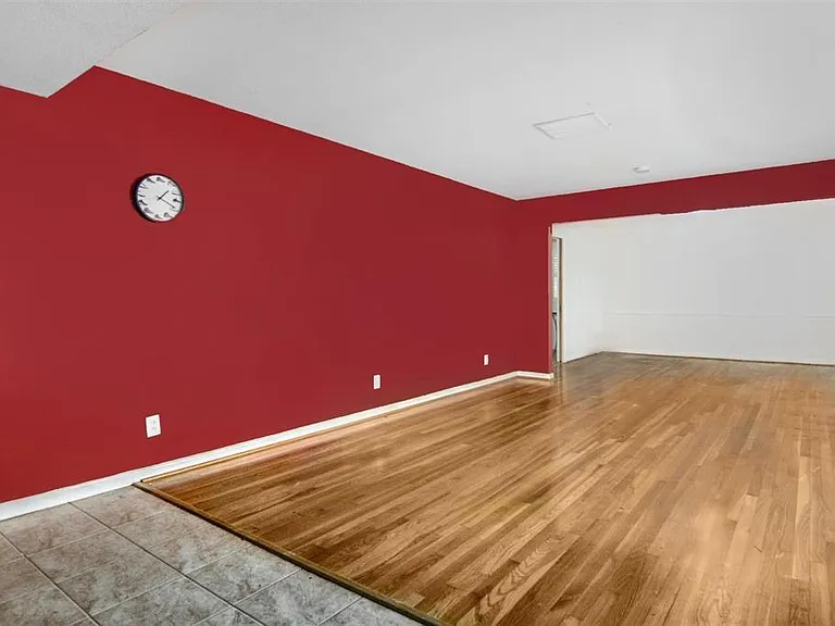 4015 Mischire Dr — Photo 3