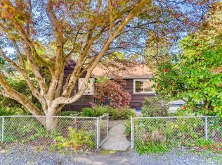 1224 S 232nd St, Seattle, WA 98198