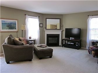 5th image of 29 Brier Ave