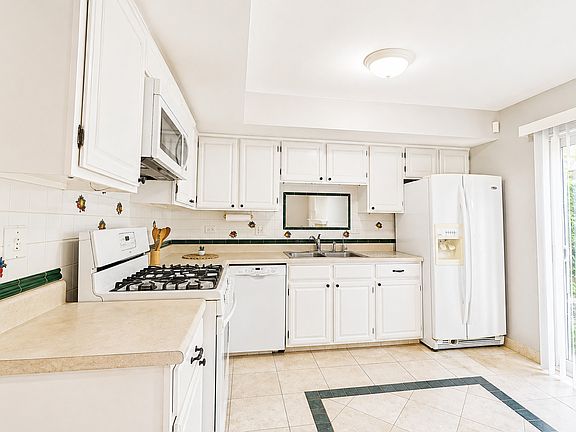5th image of 1348 Inverness Dr