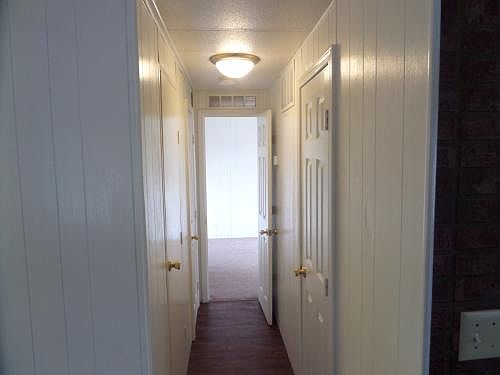 4th image of 487 Bond Dr